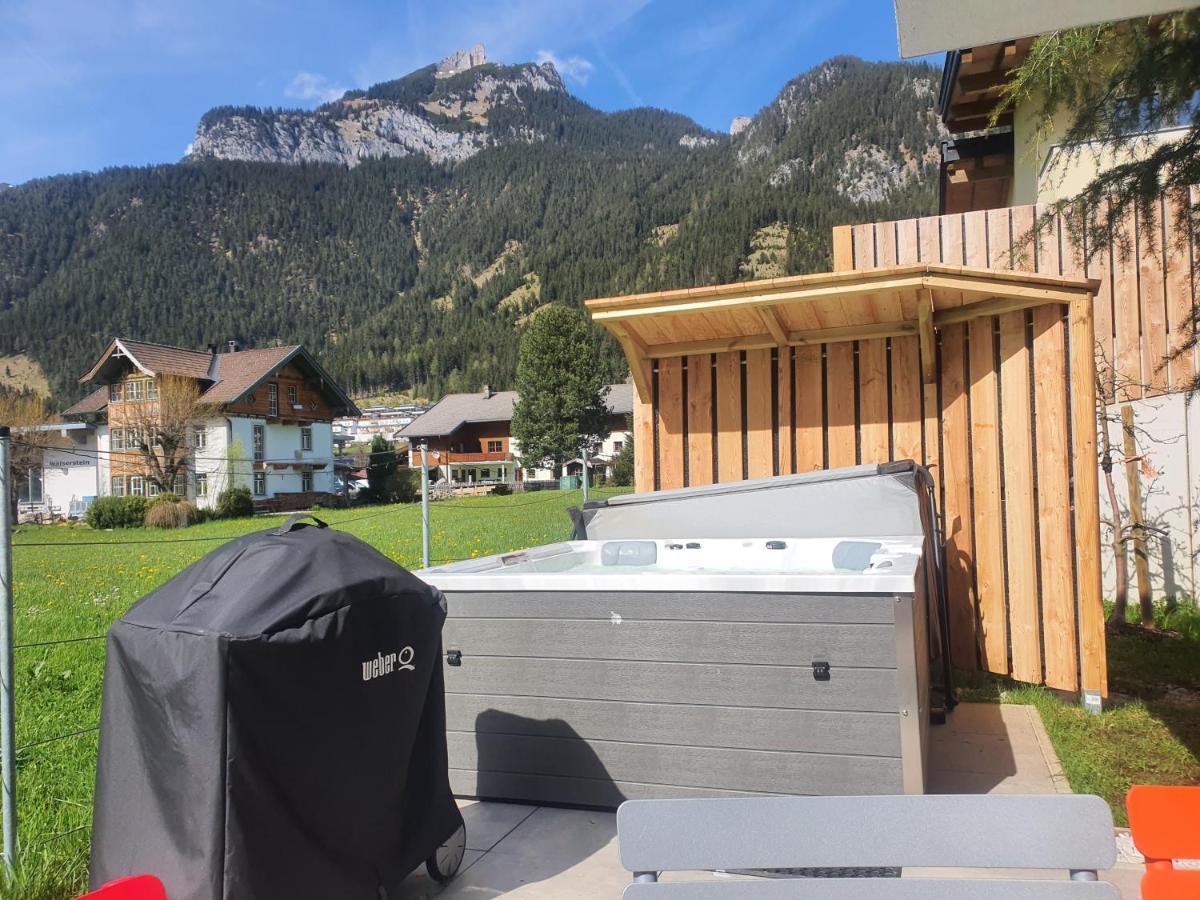 Urban Mountain Chalet With Lake View Maurach  Exterior photo